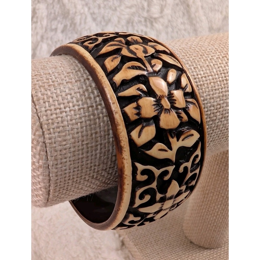 Vintage Carved Floral Bangle Bracelet Wide Brown Cream Raised Flower Boho